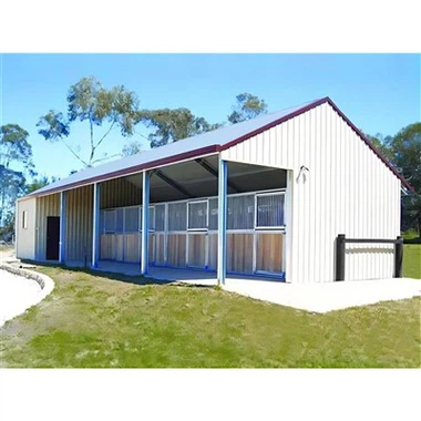 Металевий сарай для коней